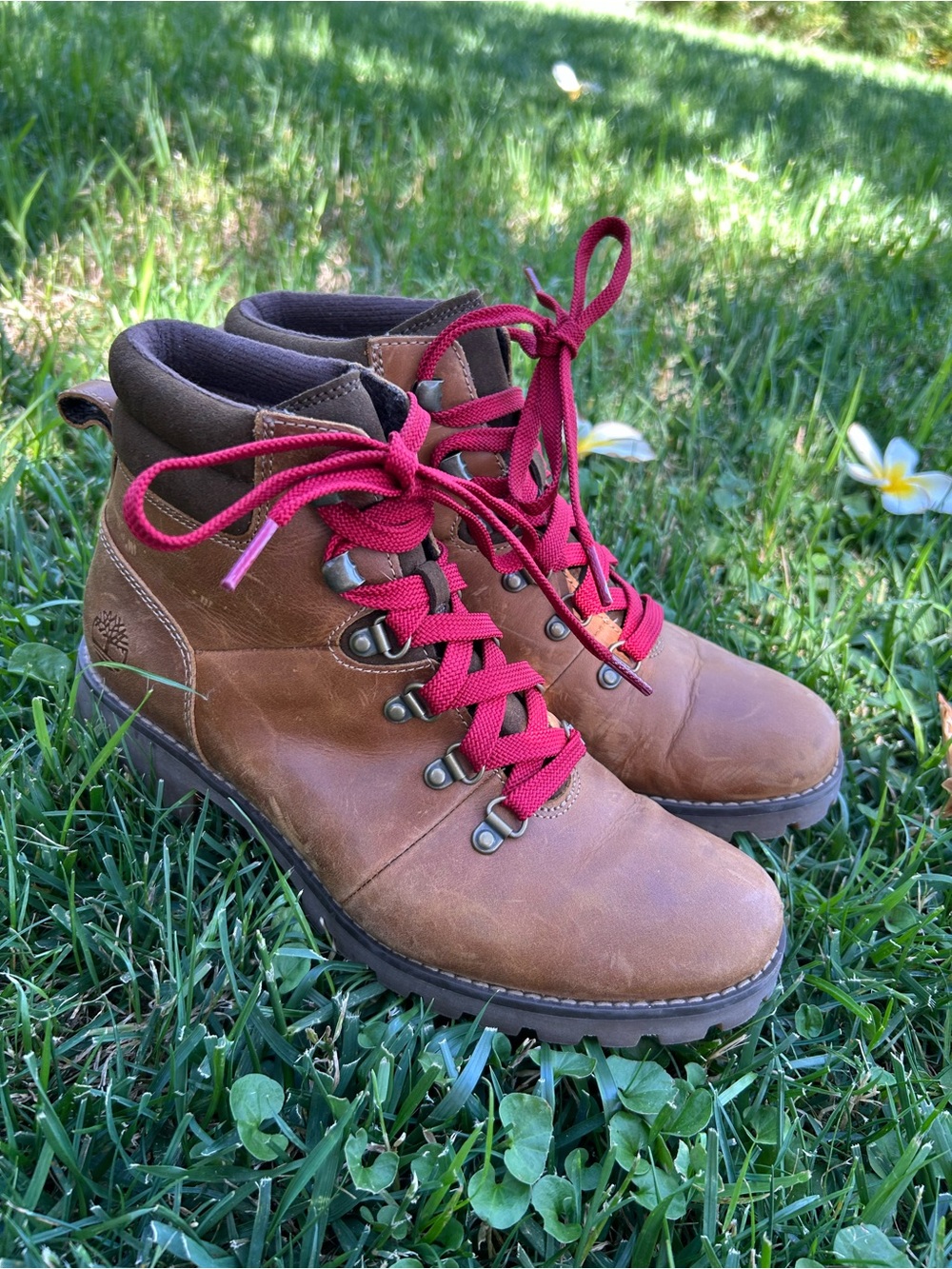 Women’s timberland hiking boots size 7